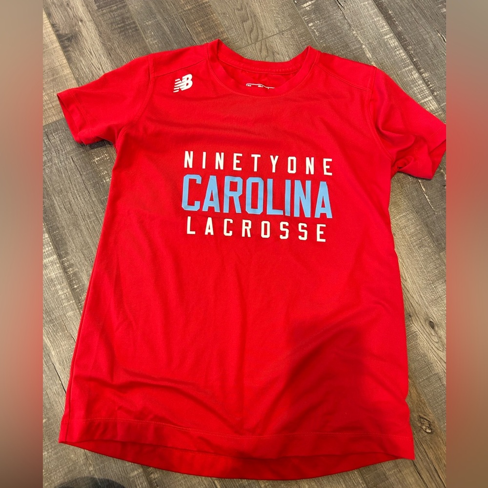 New Balance 91 Carolina dri-fit shirt